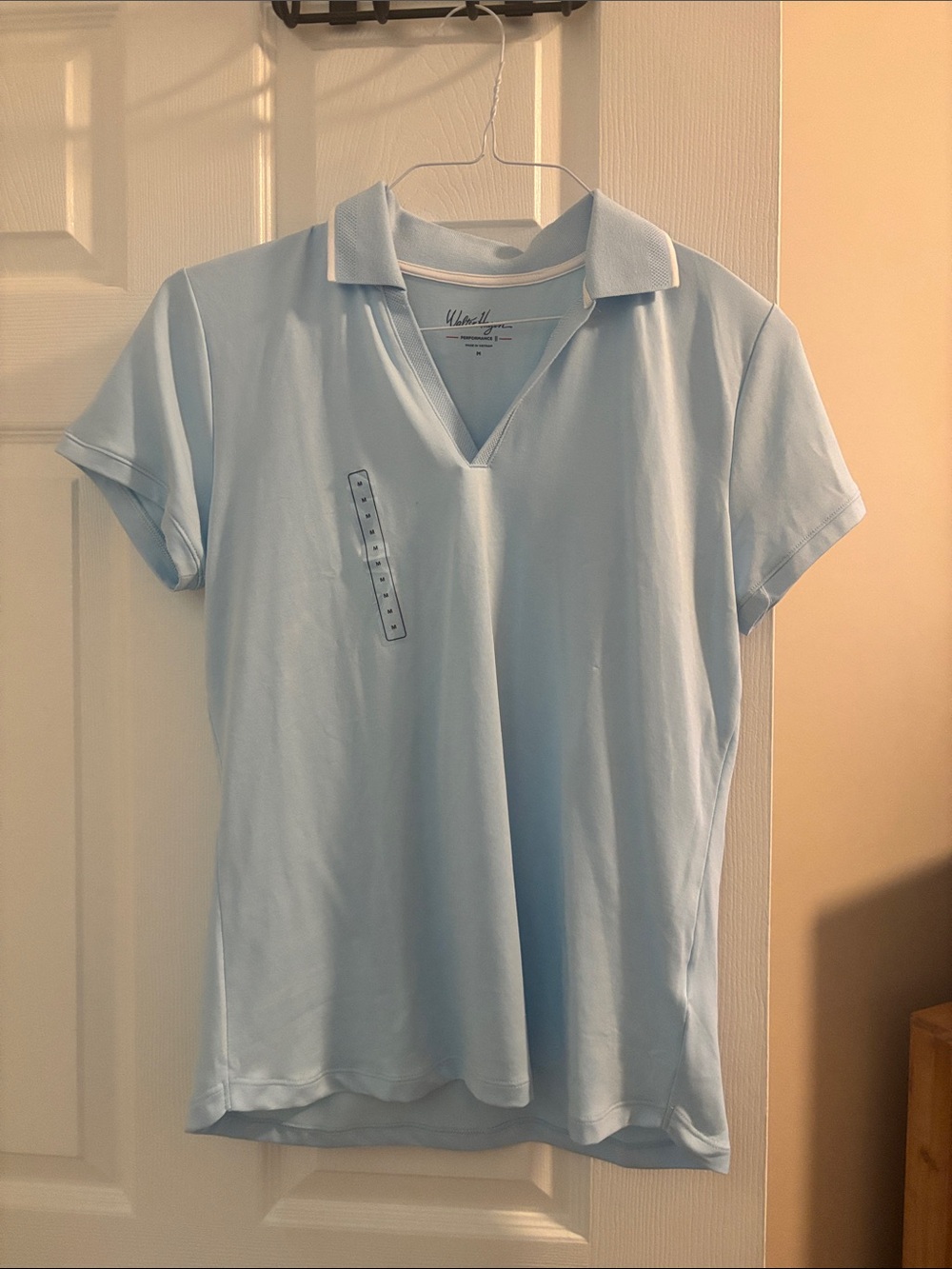 Light Blue V‑Neck Polo Top